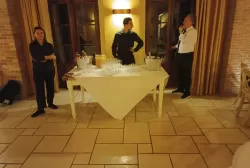 413823648_857339779725000_1008184349662964607_n.webp
