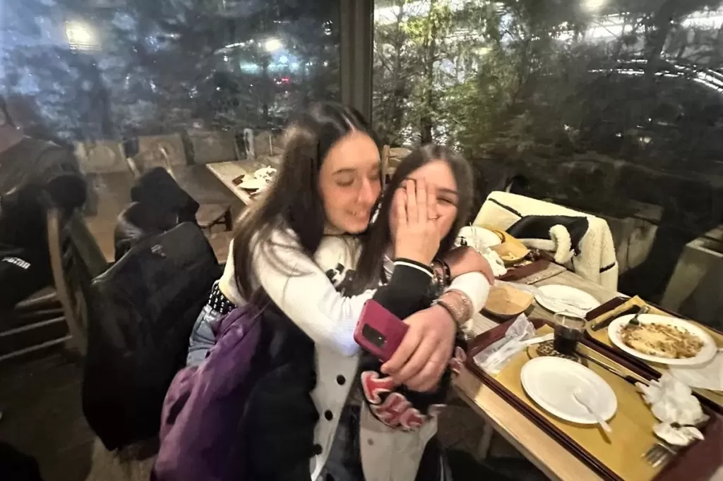 431106786_909473191178325_3663580221382553695_n.webp