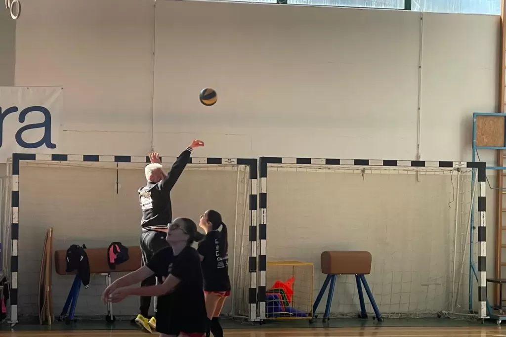 r.webp