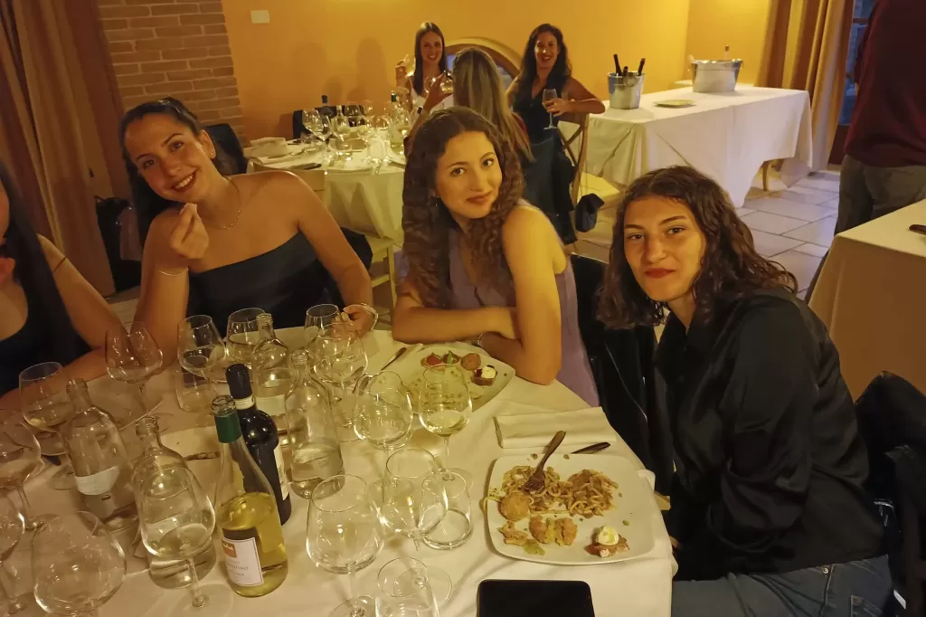 443695807_959645442827766_2720952462497788048_n.webp