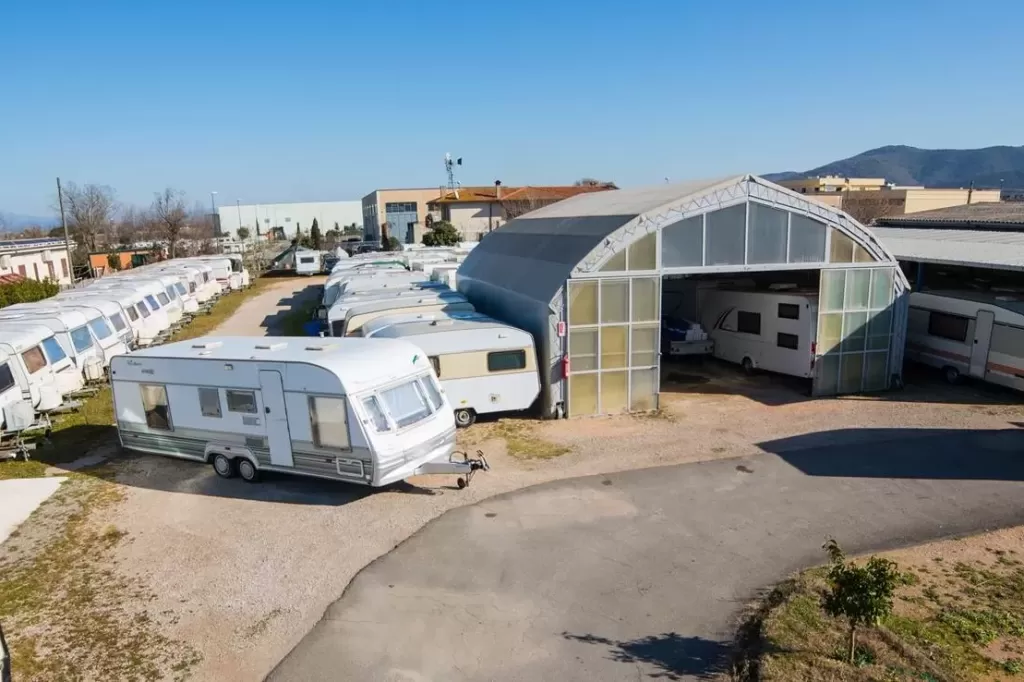 rimessaggio-caravan-1.webp